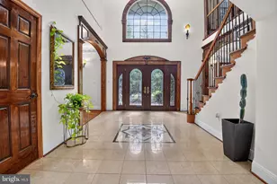 5124 Kenwood Dr, Annandale, VA 22003 - Photo 2