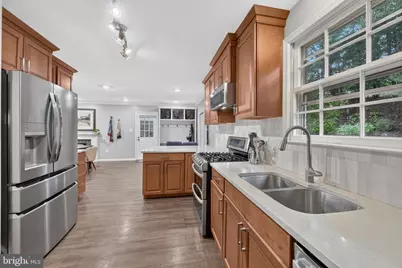 7208 Reservation Drive, Springfield, VA 22153 - Photo 8