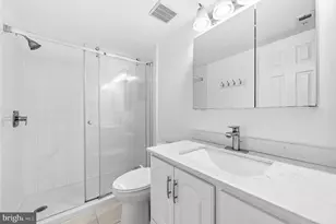 9715 Kings Crown Ct, Fairfax, VA 22031 - Photo 16
