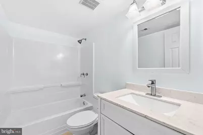 9715 Kings Crown Court #201, Fairfax, VA 22031 - Photo 18