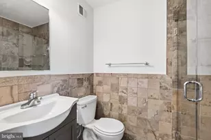 3171 Stonehurst Dr, Fairfax, VA 22031 - Photo 18