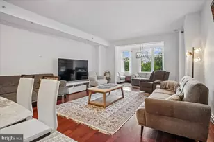 8220 Crestwood Heights Dr, McLean, VA 22102 - Photo 6