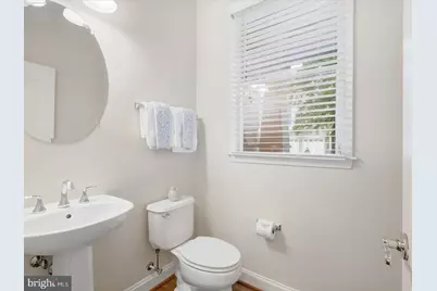 5694 Tower Hill Circle, Alexandria, VA 22315 - Photo 20
