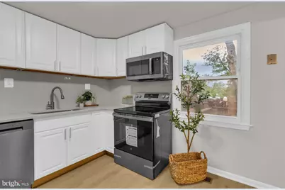 3046 Talking Rock Drive, Fairfax, VA 22031 - Photo 12