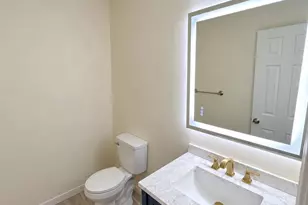 8201 Bell Ln, Vienna, VA 22182 - Photo 10