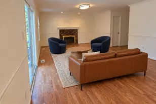 8201 Bell Ln, Vienna, VA 22182 - Photo 4