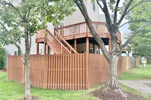 13135 Park Crescent Cir, Herndon, VA 20171 - Photo 10