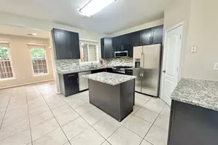 13135 Park Crescent Cir, Herndon, VA 20171 - Photo 6