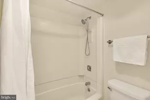 8360 Greensboro Dr, McLean, VA 22102 - Photo 30