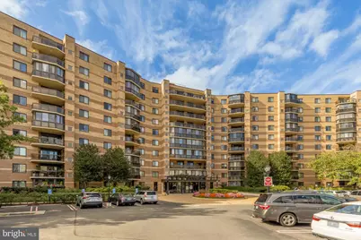 8360 Greensboro Drive #817, McLean, VA 22102 - Photo 32