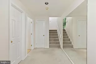2850 Kelly Square, Vienna, VA 22181 - Photo 22