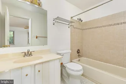 2850 Kelly Square, Vienna, VA 22181 - Photo 18