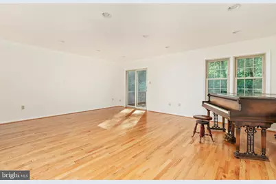 2850 Kelly Square, Vienna, VA 22181 - Photo 12