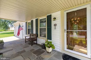 2913 Ashdown Forest Dr, Herndon, VA 20171 - Photo 4