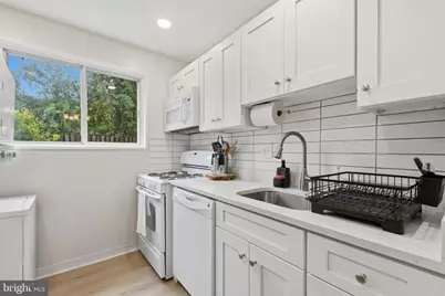 2839 Kalmia Lee Court #101, Falls Church, VA 22042 - Photo 4