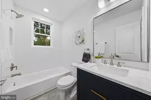 6932 Chestnut Ave, Falls Church, VA 22042 - Photo 18