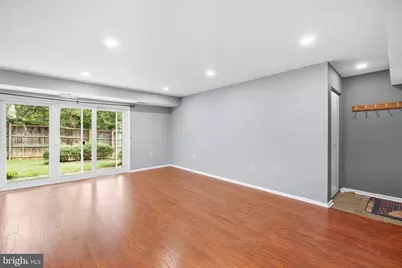 204 Park Terrace Court SE #24, Vienna, VA 22180 - Photo 2