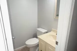 7421 Silver Pine Dr, Springfield, VA 22153 - Photo 10