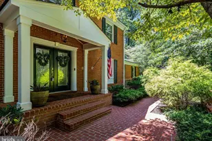10015 Saddle Rd, Vienna, VA 22181 - Photo 1