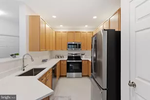 8181 Carnegie Hall Ct, Vienna, VA 22180 - Photo 6
