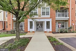 8181 Carnegie Hall Ct, Vienna, VA 22180 - Photo 2
