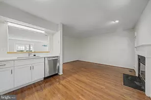 6941 Compton Ln, Centreville, VA 20121 - Photo 6