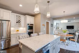 116 Madison Ridge Ln, Herndon, VA 20170 - Photo 2