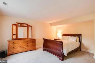 116 Madison Ridge Ln, Herndon, VA 20170 - Photo 10