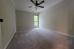 5767 Rexford Ct, Springfield, VA 22152 - Photo 10