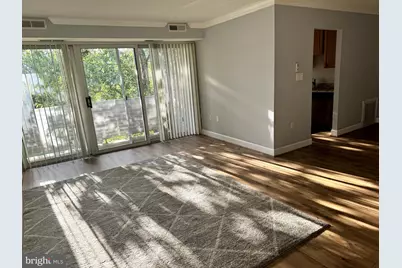 5600 Bloomfield Drive #203, Alexandria, VA 22312 - Photo 2