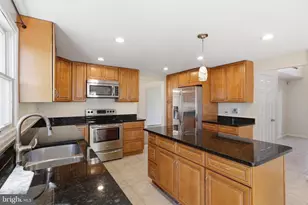 3894 Plum Run Ct, Fairfax, VA 22033 - Photo 22