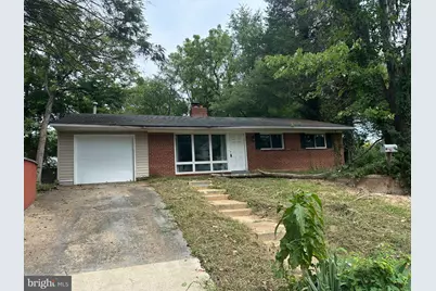 1010 Lynn Street SW, Vienna, VA 22180 - Photo 1