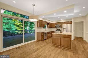 10898 Featherfield Ct, Fairfax, VA 22030 - Photo 20