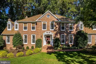 10898 Featherfield Ct, Fairfax, VA 22030 - Photo 2