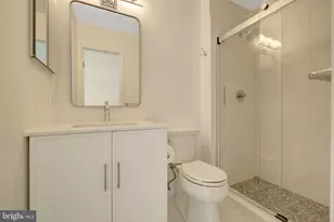10898 Featherfield Ct, Fairfax, VA 22030 - Photo 38