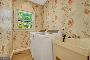 10898 Featherfield Ct, Fairfax, VA 22030 - Photo 24