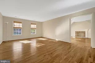 10898 Featherfield Ct, Fairfax, VA 22030 - Photo 26