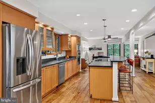 2003 Upper Lake Dr, Reston, VA 20191 - Photo 22