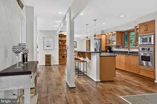 2003 Upper Lake Dr, Reston, VA 20191 - Photo 18