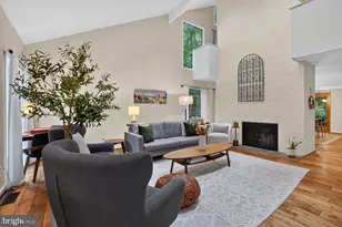 2003 Upper Lake Dr, Reston, VA 20191 - Photo 6