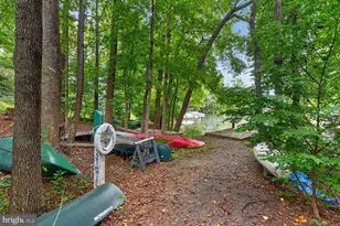 2003 Upper Lake Dr, Reston, VA 20191 - Photo 42