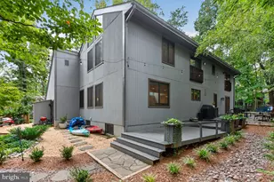 2003 Upper Lake Dr, Reston, VA 20191 - Photo 34