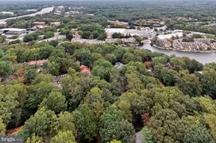 2003 Upper Lake Dr, Reston, VA 20191 - Photo 52