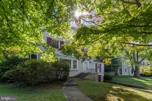 1719 Oak Ln, McLean, VA 22101 - Photo 2