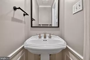6143 Poburn Landing Ct, Burke, VA 22015 - Photo 18