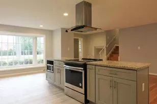 2391 Cedar Ln, Vienna, VA 22180 - Photo 8