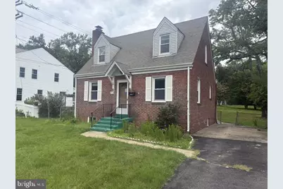 2414 Fairview Drive, Alexandria, VA 22306 - Photo 2