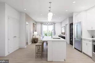 9465 Sprague Ave, Fairfax, VA 22031 - Photo 2