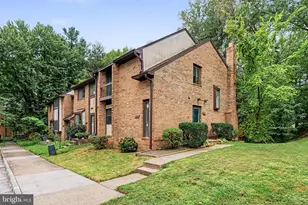 5800 Jacksons Oak Ct, Burke, VA 22015 - Photo 2