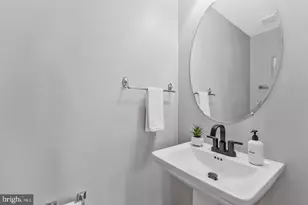 2000 Gallows Tree Ln, Vienna, VA 22182 - Photo 20